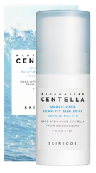 SKIN1004 Madagascar Centella Hyalu-Cica Silky-Fit Sun Stick saules aizsarglīdzeklis, 7 g