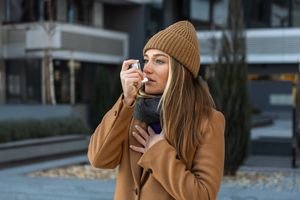 Temperatūras svārstības un aukstums – eksperti atgādina par piesardzību hronisko slimību pacientiem