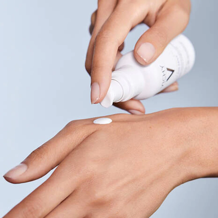VICHY Capital Soleil UV Age Daily SPF50+ для лица солнцезащитное средство, 40 мл