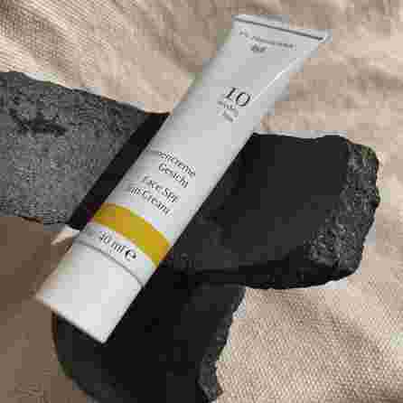 DR. HAUSCHKA Sun Face SPF 10 sunscreen, 40 ml