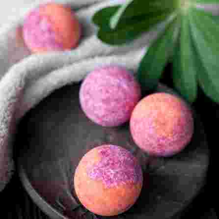 STENDERS Raspberry-blackberry bath bomb, 130 g