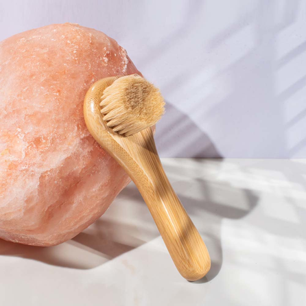 CRYSTALLOVE Bamboo щеточка для лица, 1 шт.