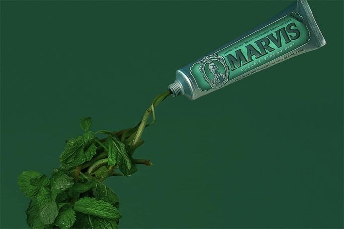 MARVIS Classic Strong Mint zobu pasta, 85 ml - 2