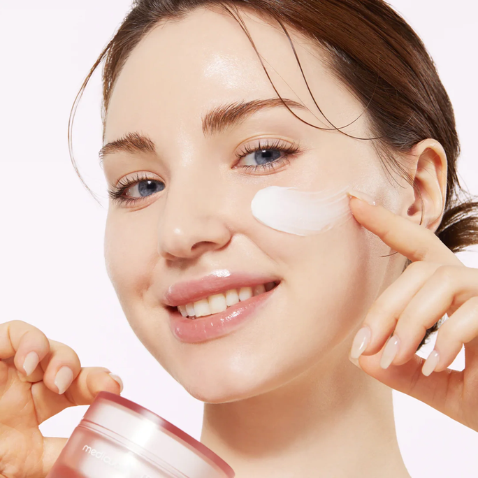 MEDICUBE Triple Collagen 4.0 sejas krēms, 50 ml - 2