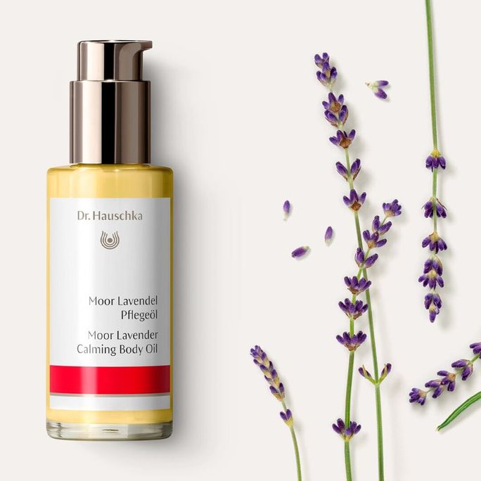 DR.HAUSCHKA Sfagnu sūnu un lavandas nomierinoša ķermeņa eļļa, 75 ml - 2