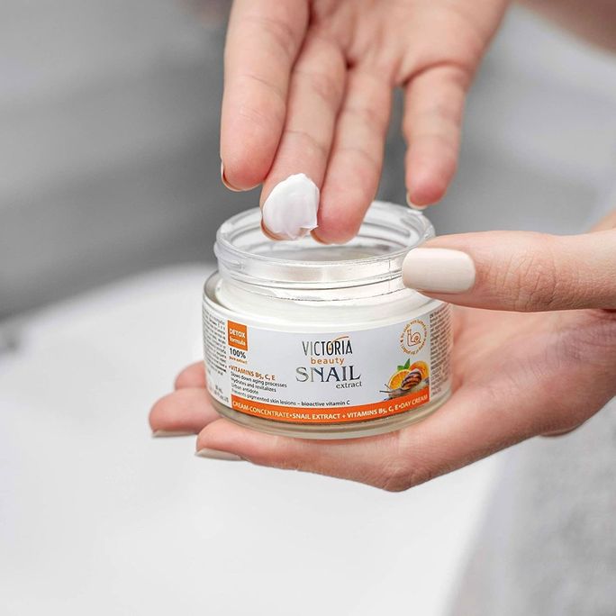 VICTORIA BEAUTY Snail Extract + Vitamins B5, C, E sejas krēms, 50 ml - 3